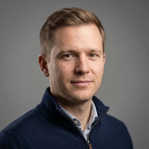 Jakub Šimek, autor textů o Mostbetu